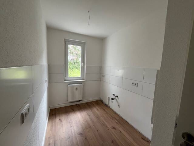 Kleines, schickes 1-Zimmer-Appartement mit Einbauküche, sofort einzugsfertig, nähe Uni-Campus, frisch renoviert – Zwickau – Vorschaubild 4