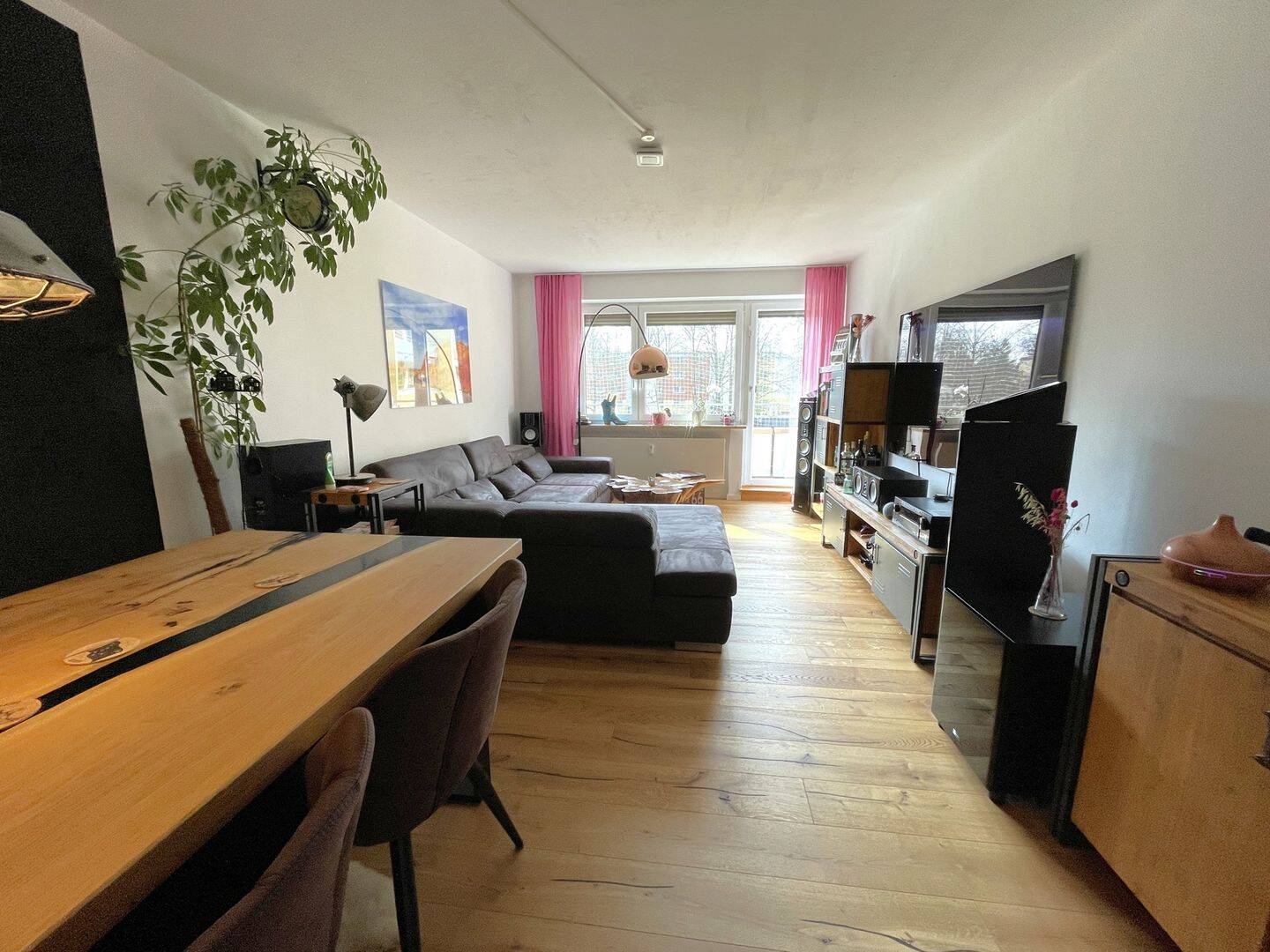 Geschmackvoll sanierte 4ZKB in Augsburg-Hochzoll Süd. – Augsburg – Vorschaubild 3