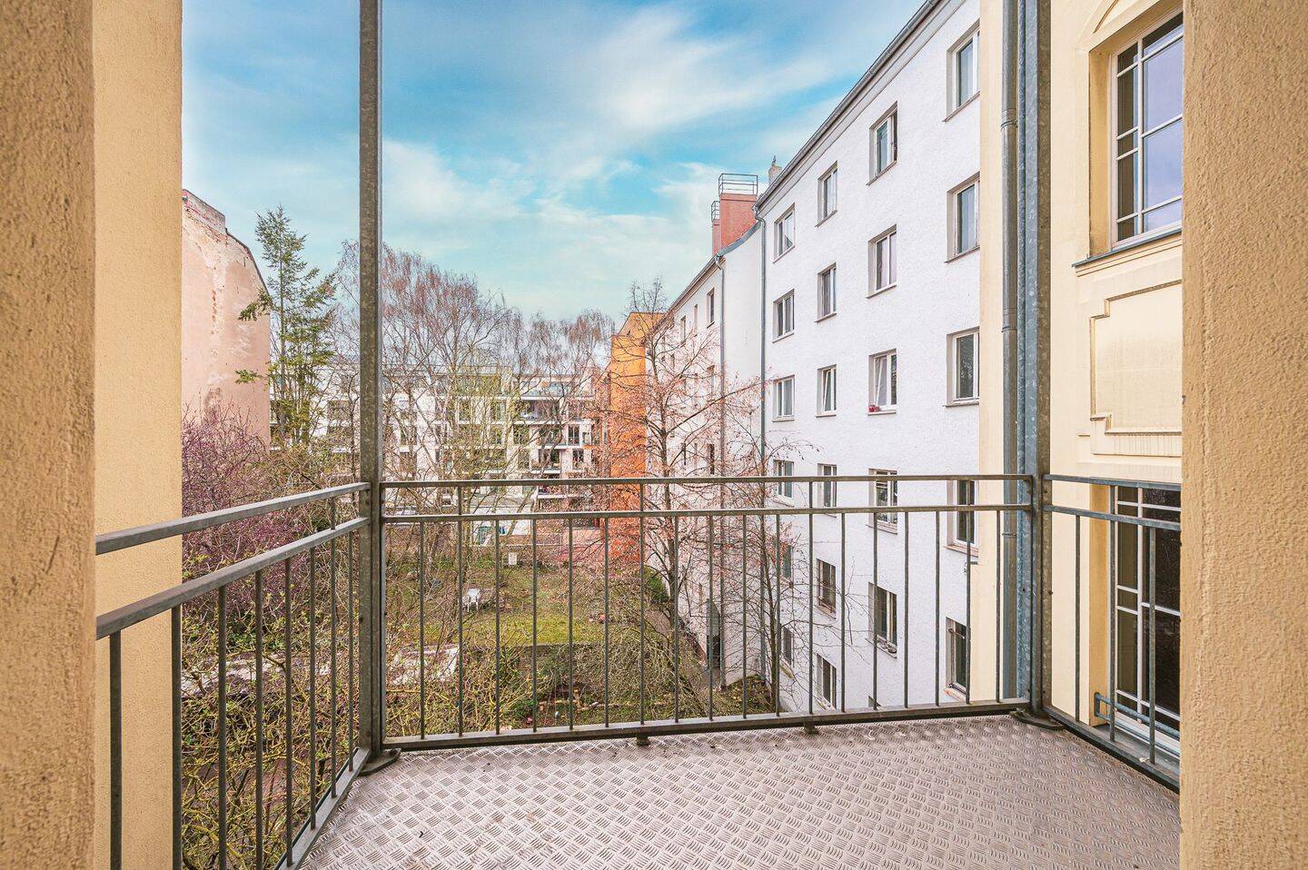Kleines Versteck, eine besondere Wohnung in der Thulestraße – Berlin – Vorschaubild 5