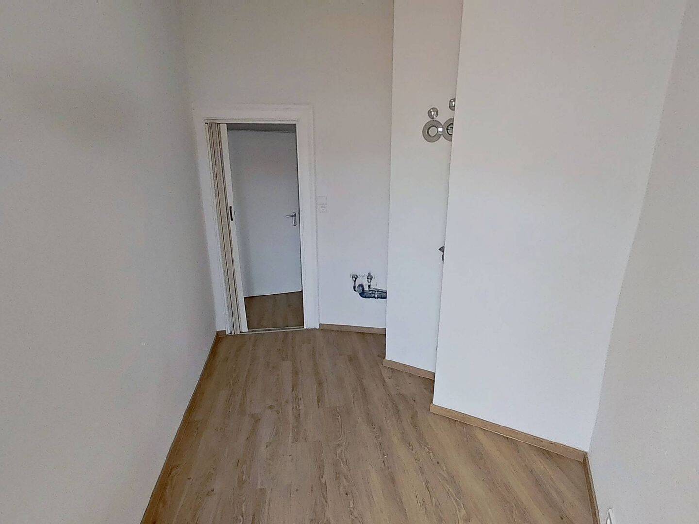 Lichtdurchflutetes WOHNJUWEL: Attraktive 3-Zimmer-Wohnung mit BALKON in Nürnberg – Nürnberg – Vorschaubild 7