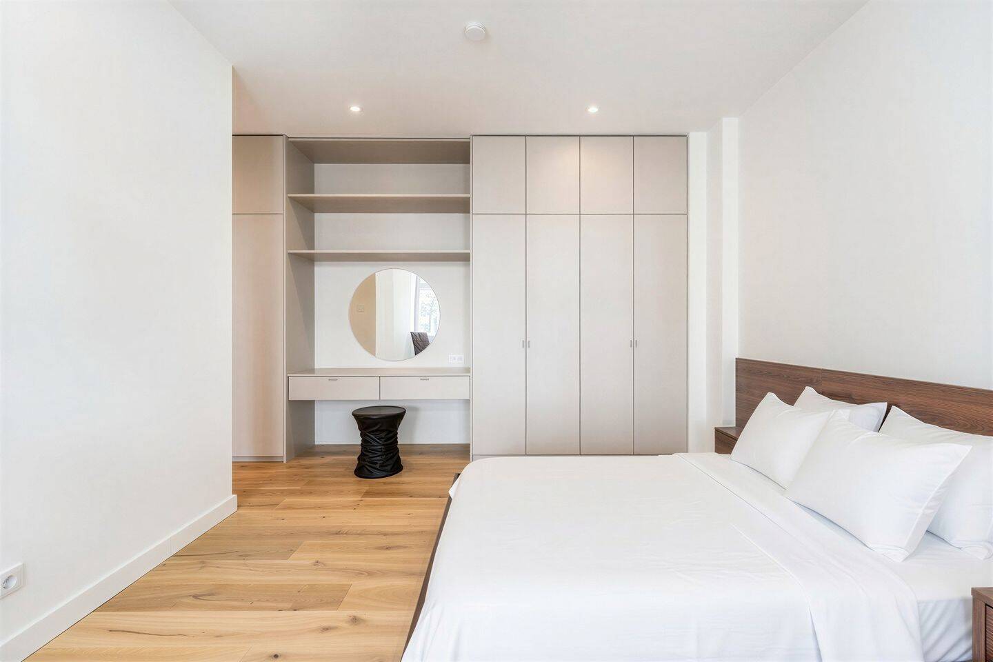 Bezugsfrei! Hochwertig Sanierte & möblierte Architektenwohnung nahe Schlosspark Charlottenburg – Berlin – Vorschaubild 6