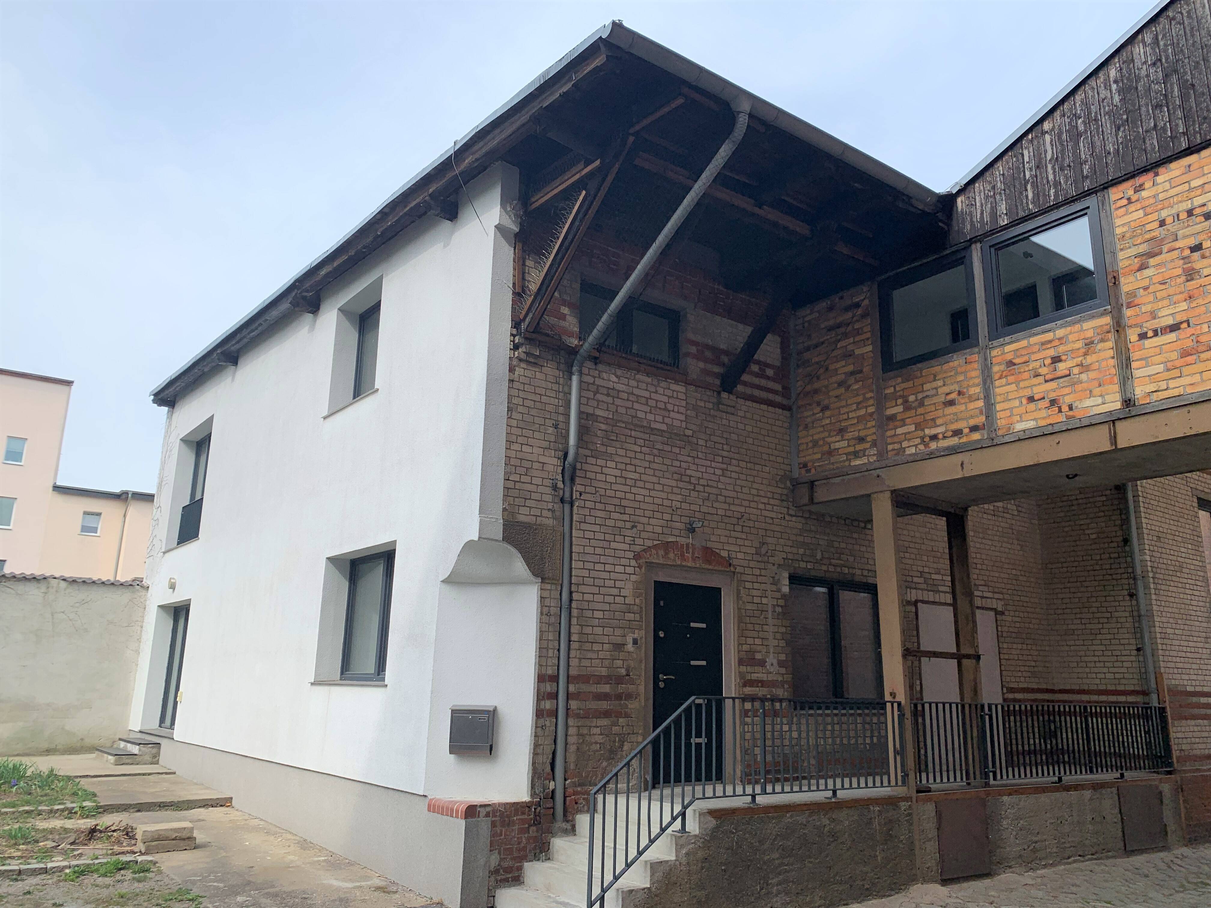 Einzigartig! Große Stadtvilla mit Platz zum Leben und Arbeiten – Cottbus – Bild 1 von 9