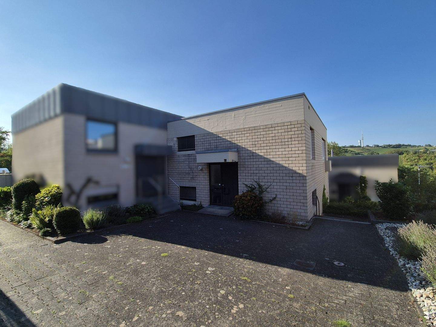 Moderne Architektur I Garten & Terrasse I Ausbaureserve – Trier – Bild 1 von 9