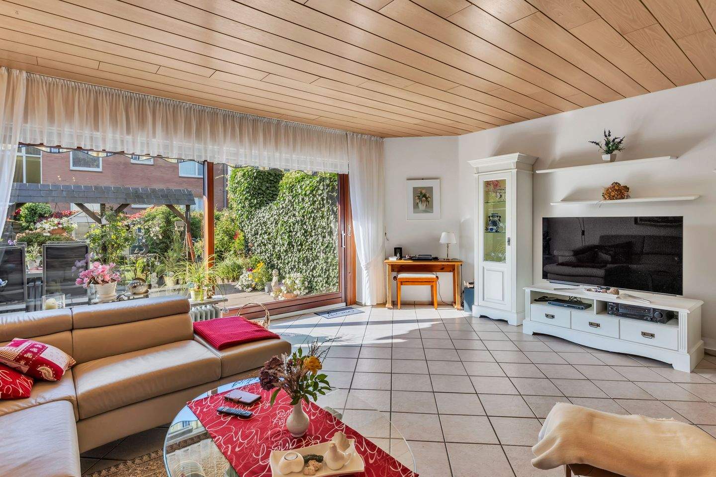 Ein Haus voller Möglichkeiten - gepflegtes Haus mit 184 m² Wohn-Nutzfläche – Reinfeld – Bild 1 von 8