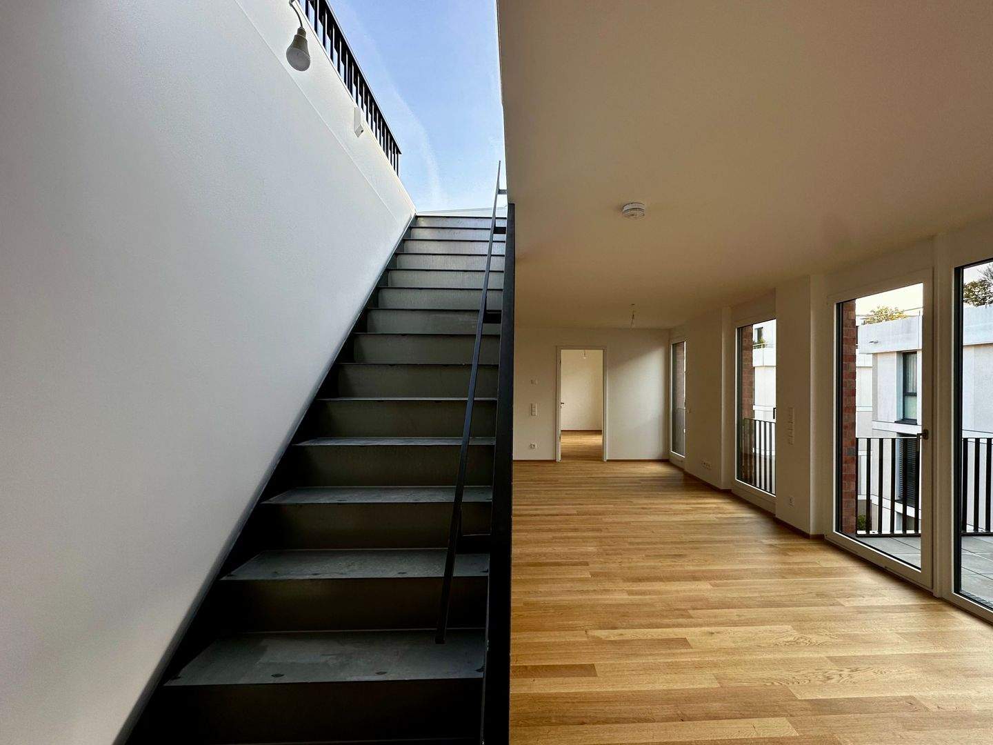 BEZUGSFERTIG - Hochwertiger Neubau - Penthouse - 3 ZKB - Wohnung 09 – Reutlingen – Vorschaubild 2