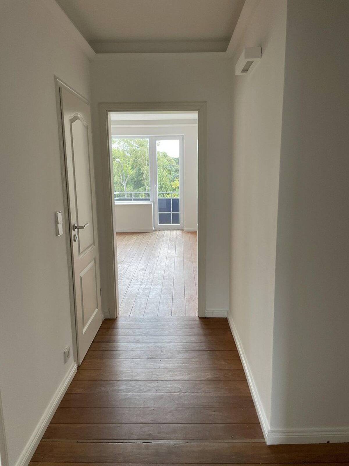 Helle 2,5 Zimmerwohnung in zentraler Lage – 20146 Hamburg – Bild 1 von 9