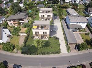 Moderner Neubau mit Garten und Dachterrasse - energieeffizient nach KfW 40 / QNG – 60388 Frankfurt am Main – Vorschaubild 2