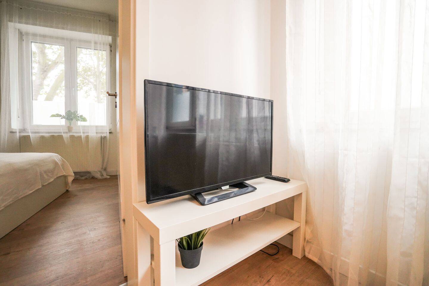 Kernsanierte 2 Zimmer Wohnung im beliebten Belgischen Viertel – Köln – Vorschaubild 8