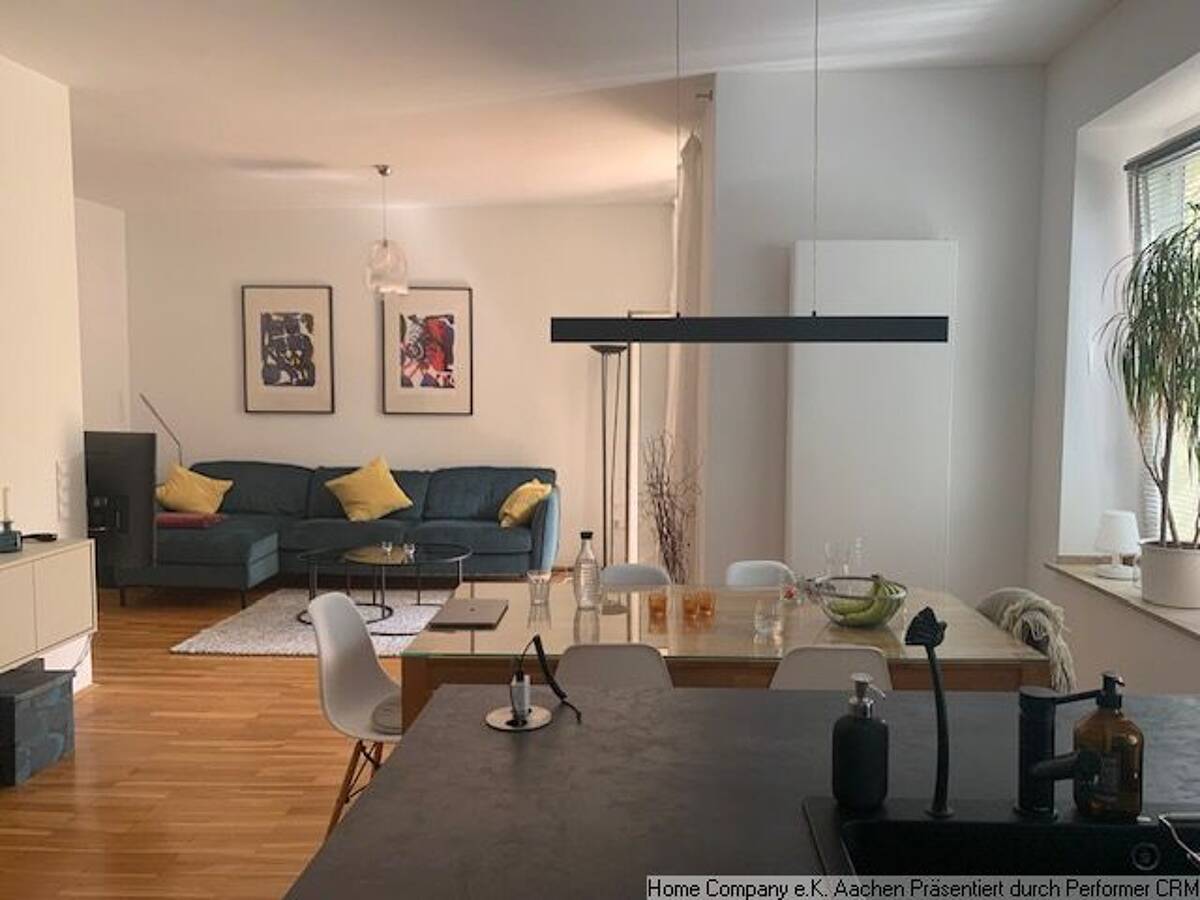 Aachen-Burtscheid; sehr geschmackvoll möbl. 2 Zi. Wohnung mit Balkon – 52066 Aachen – Bild 1 von 9