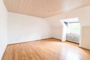 Lichtdurchflutete Dachgeschosswohnung in grüner ruhiger Lage – 47807 Krefeld – Vorschaubild 4