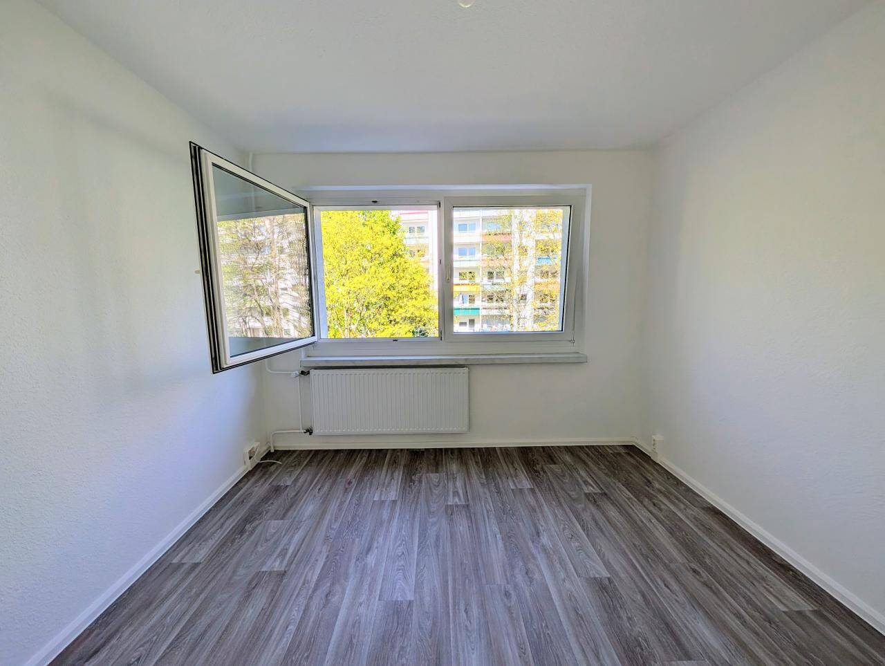 Helle 3-Raumwohnung mit LED-Spots und traumhaftem Ausblick – Chemnitz – Vorschaubild 7