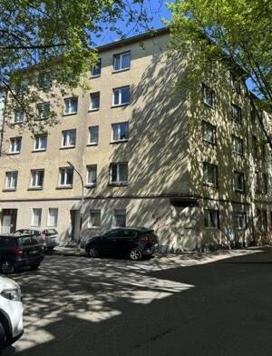 TOP Großes Mehrfamilienhaus mit 12 WE und einem 1 Fam.Haus im Innenhof