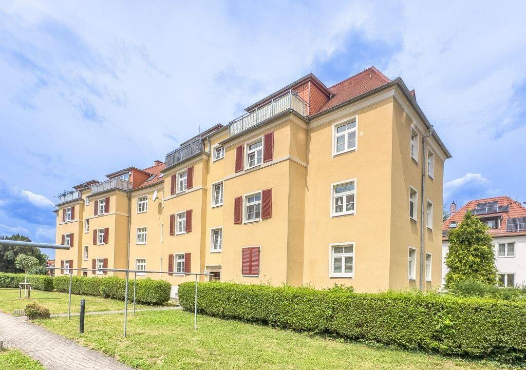 GUT GESCHNITTENE 3 ZI. WOHNUNG MIT BALKON - IN SCHÖNER WOHNANLAGE CA. AUS 1925 – Dresden – Vorschaubild 2