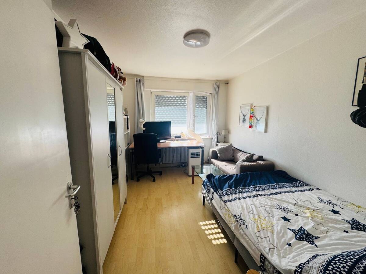 ? Möbliertes Zimmer in ruhiger & zentraler WG zu vermieten! – 70191 Stuttgart – Bild 1 von 6