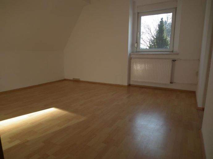 IHRE Dachgeschoss-Wohnung im Zeisigwald erwartet SIE ! – Chemnitz – Vorschaubild 9