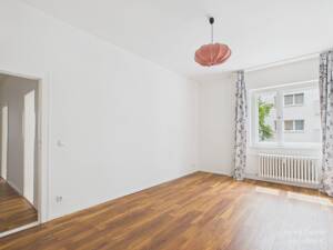 3 Zimmer Küche Bad im 1. Obergeschoss Nähe Ku'damm – 10629 Berlin – Vorschaubild 3
