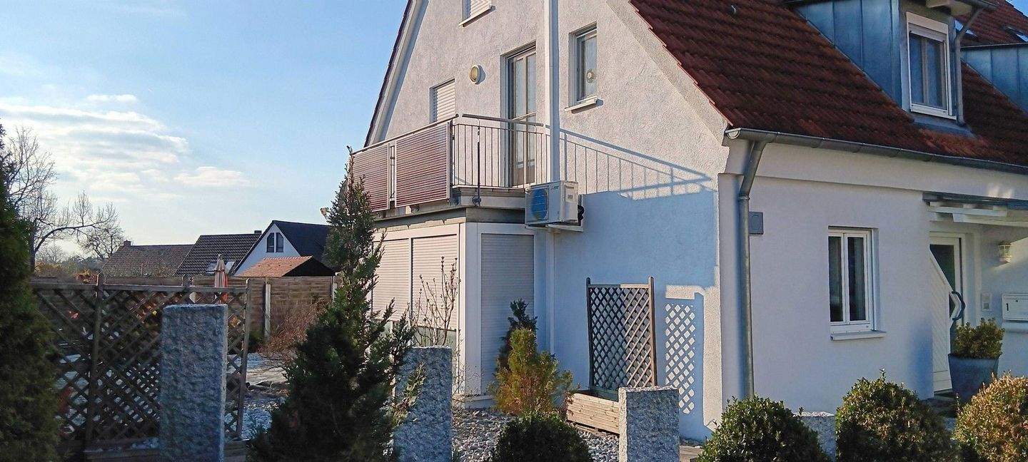 Großzügiges Einfamilienhaus als Reihenendhaus – Schwäbisch Hall – Bild 1 von 9