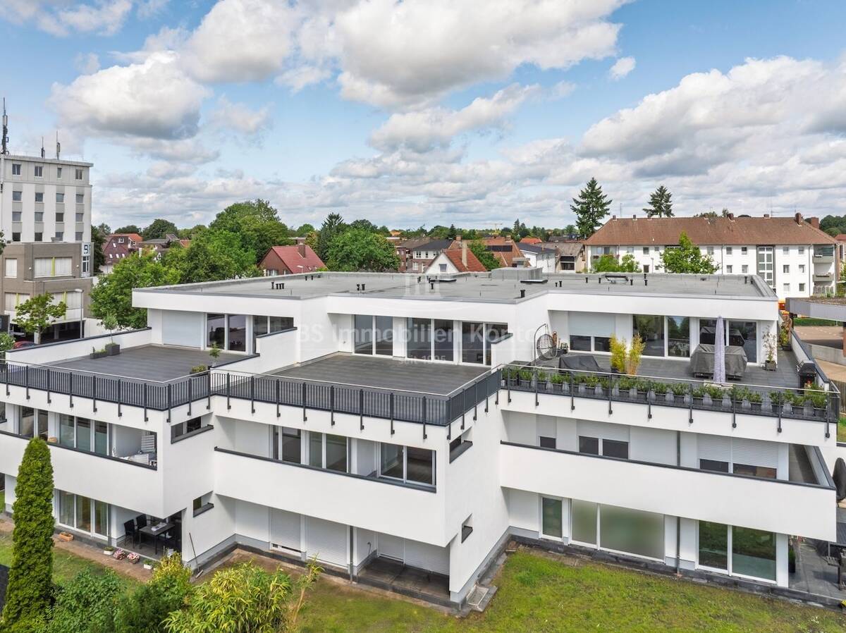 Kapitalanleger aufgepasst, JKM 252.000€! Vermietetes Neubau-MFH (13 Einheiten, KFW 40) in zentr. Lage – 26123 Oldenburg – Bild 1 von 2