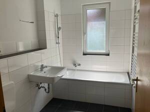 Viel Platz zum Wohlfühlen: großzügige 3-Zimmer-Wohnung – 45899 Gelsenkirchen – Vorschaubild 6