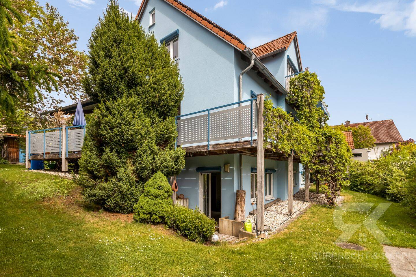 Exklusives Einfamilienhaus in bester Lage mit traumhaftem Waldblick und durchdachtem Wohnkonzept – Neustadt an der Waldnaab – Vorschaubild 5