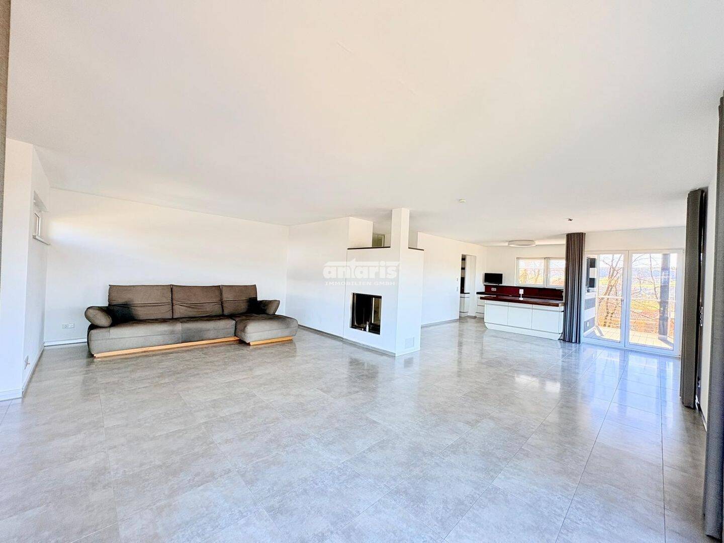 antaris Immobilien GmbH ** exklusive Penthousewohnung mit atemberaubendem Blick über Jena** – Jena – Vorschaubild 8