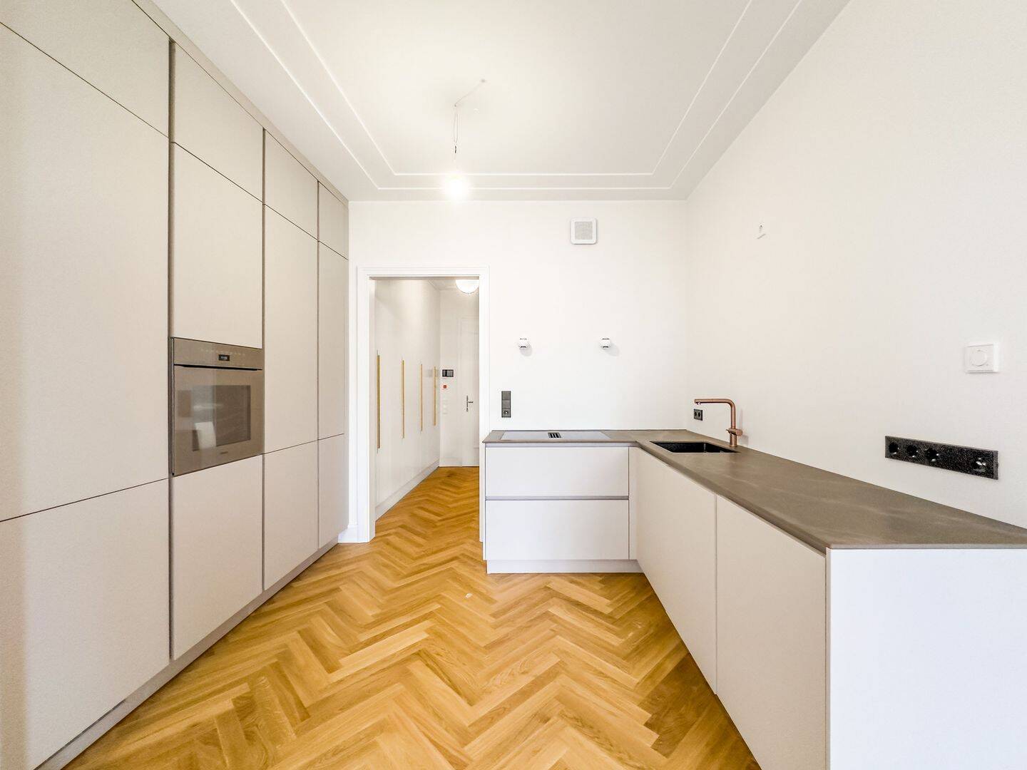 Neubau-Erstbezug in einem Projekt von Ralf Schmitz – Düsseldorf – Vorschaubild 3