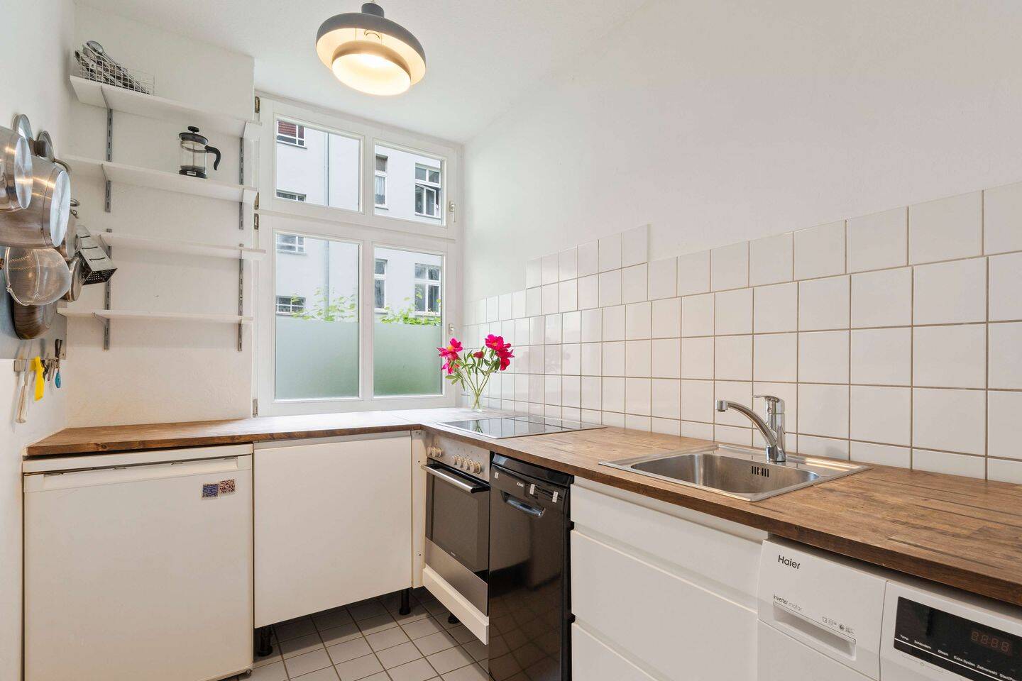 Flexible Ruhe-Oase in Pankow: Bezugsfreie 2,5-Zimmer-Whg. in top-gepflegtem Altbau! – Berlin – Vorschaubild 8