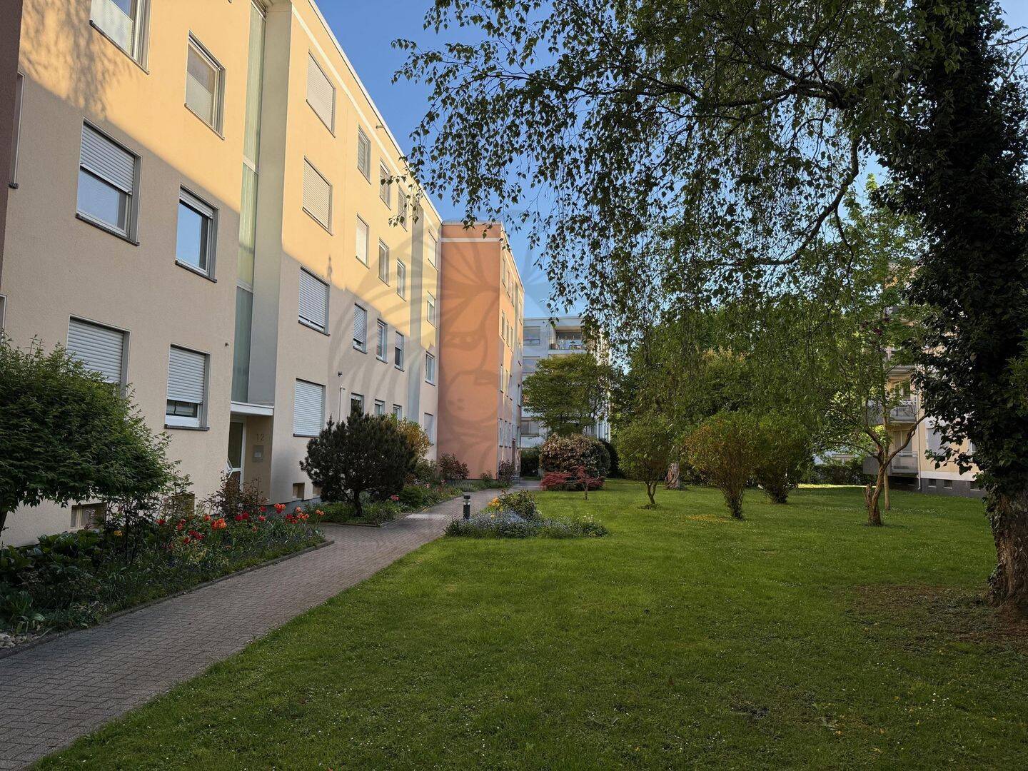 Wiesbaden-Biebrich: Gepflegte Etagenwohnung in gefragter Lage!