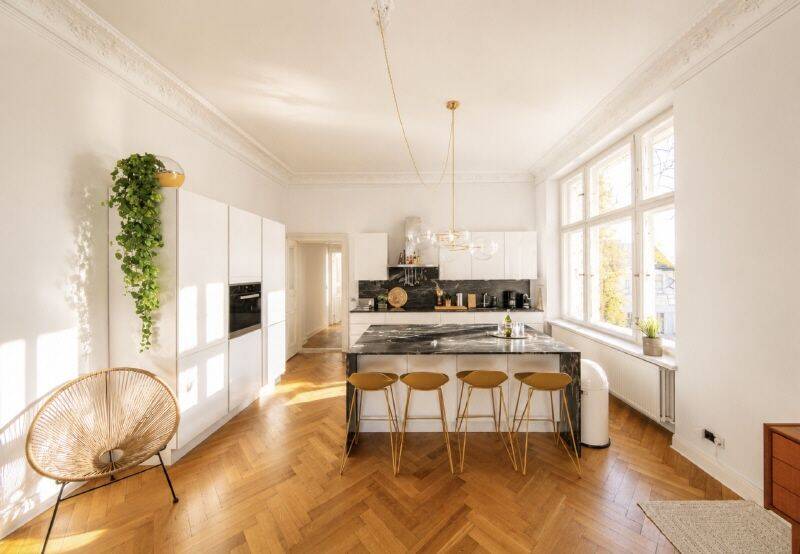 Schlüterstraße 6 Zi-Whg im VH 4. OG mit Aufzug - EBK u. Balkon – Berlin – Vorschaubild 4