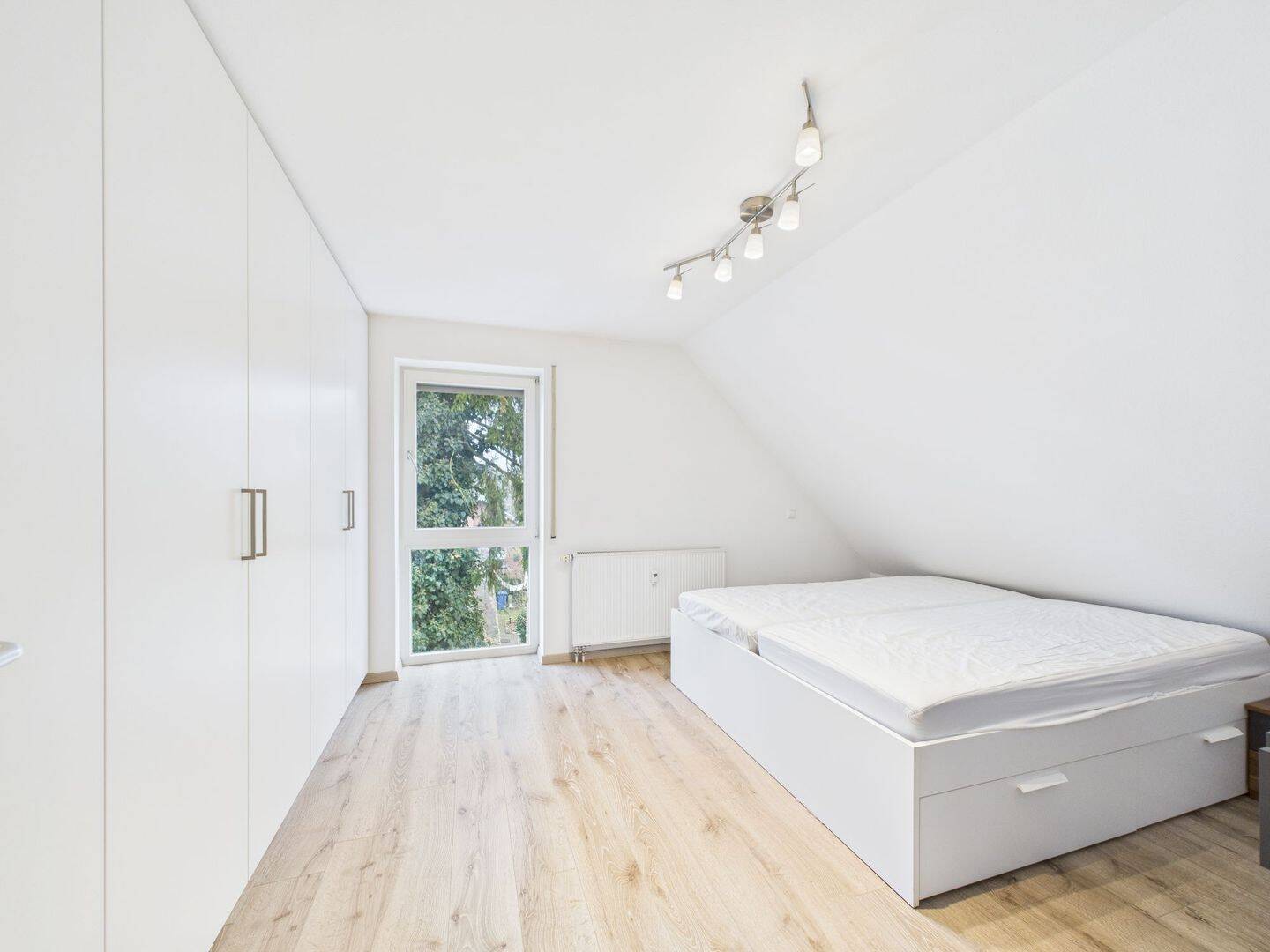 Exklusive Maisonette mit Galerie, 2 Balkonen, Donau Nähe & 2 TG Stellplätzen in Ulm Gögglingen – Ulm – Vorschaubild 8
