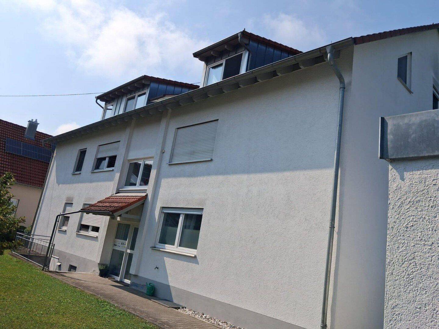 3-Zimmer-Terrassenwohnung mit Carport und Gartenanteil in Neu-Ulm/Burlafingen