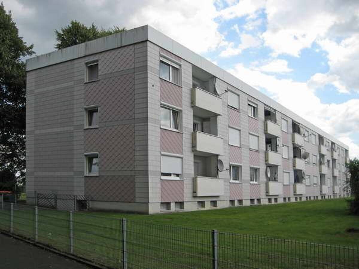 Jetzt schnell sein! Wundervolle 4-Zimmer-Wohnung mit Balkon in ruhiger Lage – 59590 Geseke – Bild 1 von 6