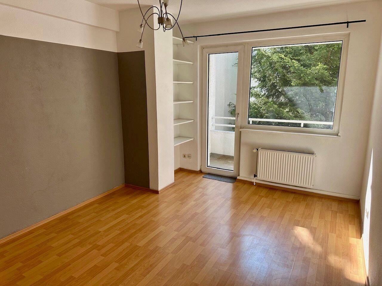 Charmante 2-Zimmer-Eigentumswohnung mit Balkon in begehrter Lage von Düsseldorf-Pempelfort – ideale Kapitalanlage oder Eigenheim mit Potenzial