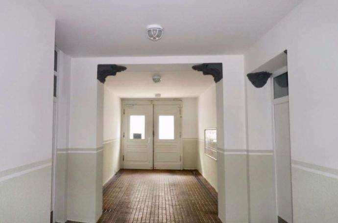 BEGEHRTE LAGE, IN DER NÄHE VOM BOXHAGENER PLATZ & OST-BHF - MIT ZWEI BALKONEN - ZUR ZEIT VERMIETET – Berlin – Vorschaubild 4