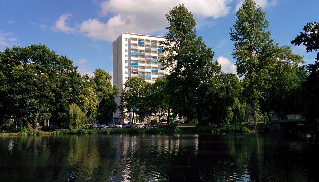 Direkt am Schlossteich gelegene 2-Raum-Wohnung mit Balkon – Chemnitz – Vorschaubild 5