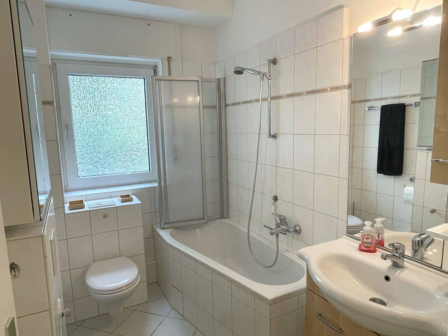 Einziehen und wohlfühlen: Möblierte Eigentumswohnung in traumhafter Wohngegend! – Berlin – Vorschaubild 8