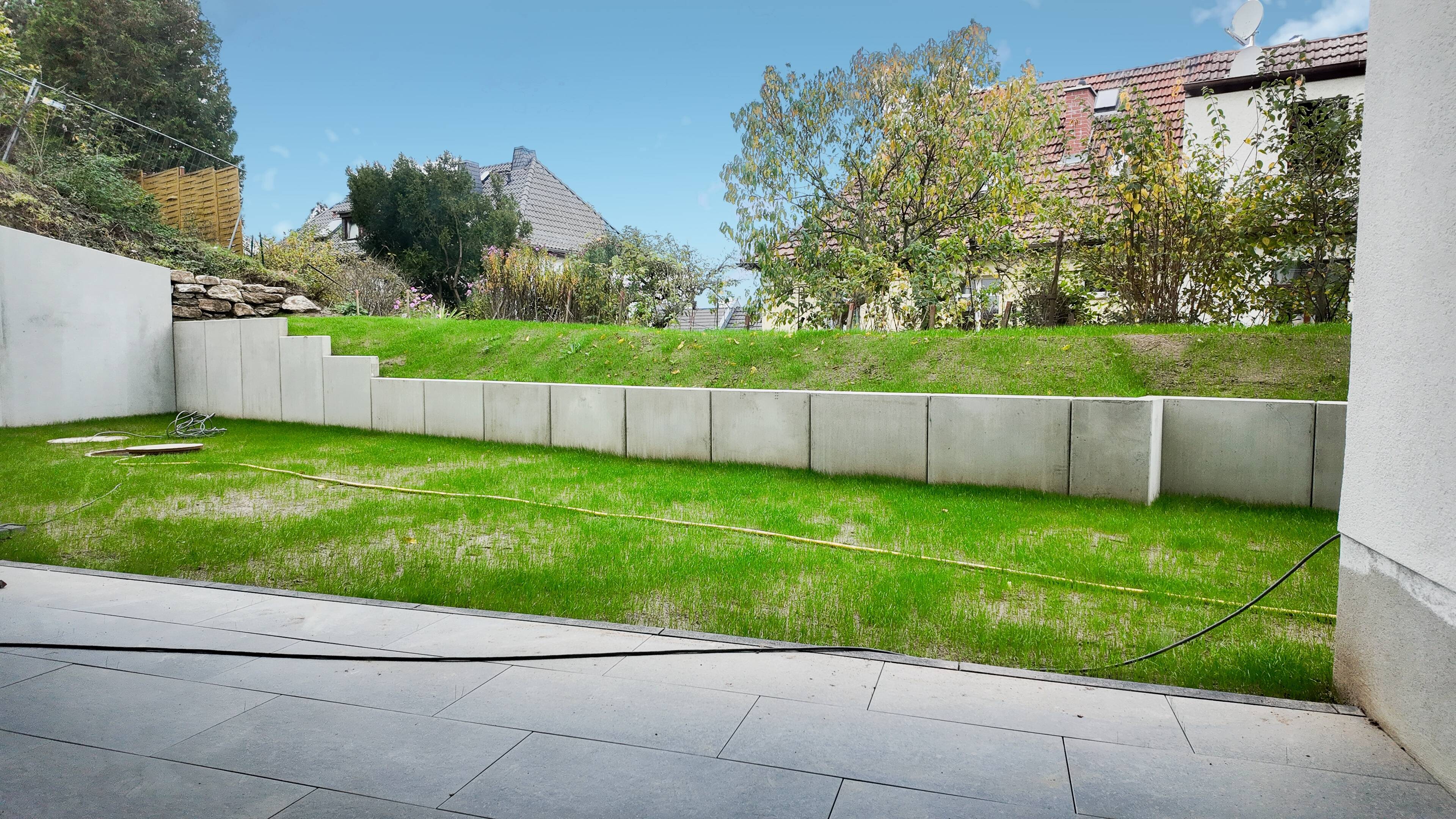 bezugsfertige Neubau-Eigentumswohnung mit eigenem Garten am Hausberg