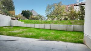bezugsfertige Neubau-Eigentumswohnung mit eigenem Garten am Hausberg