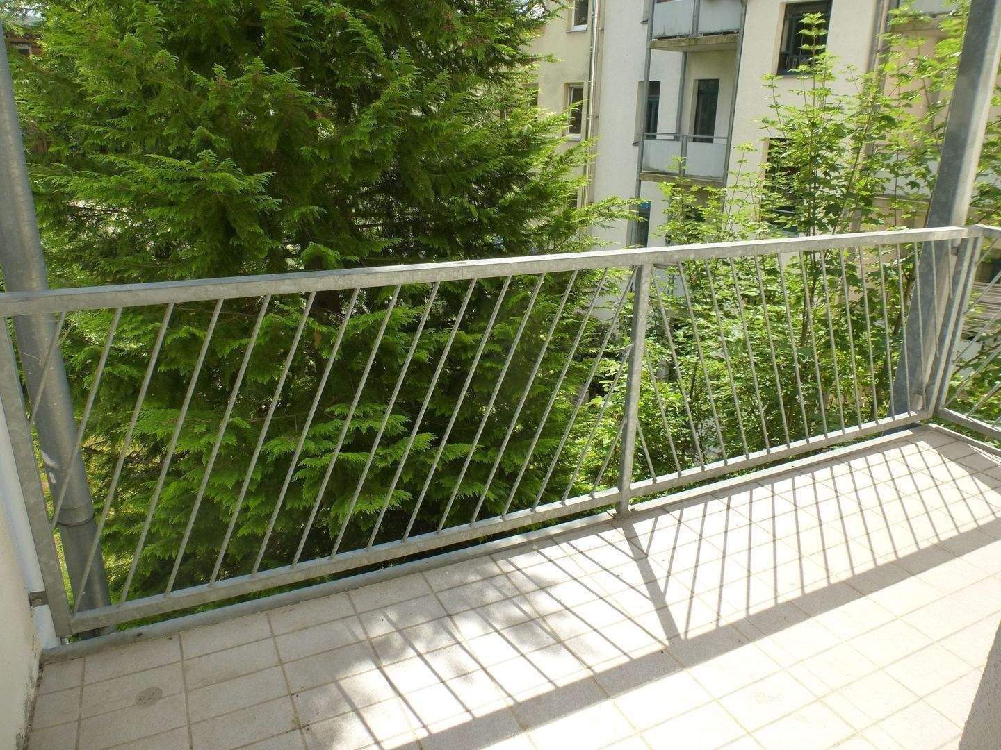 Sanierte 4-Raumwohnung mit Balkon – Chemnitz – Vorschaubild 3