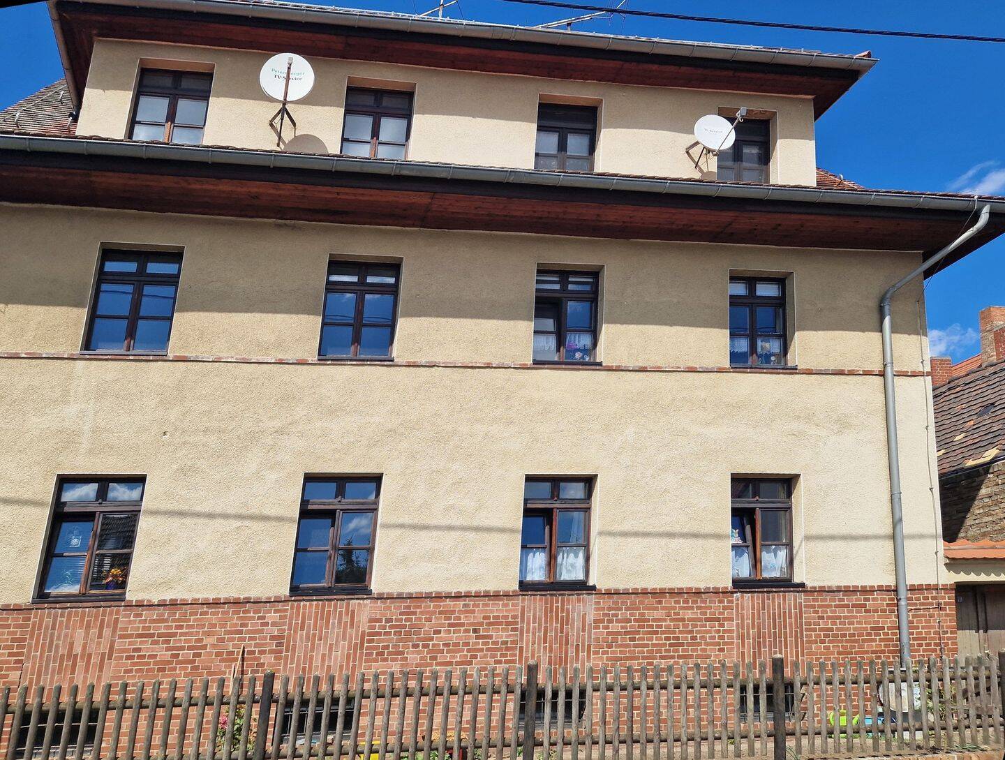 Sanierungsbedürftiges Mehrfamilienhaus-Ensemble im beliebten Sennewitz – Petersberg – Vorschaubild 5