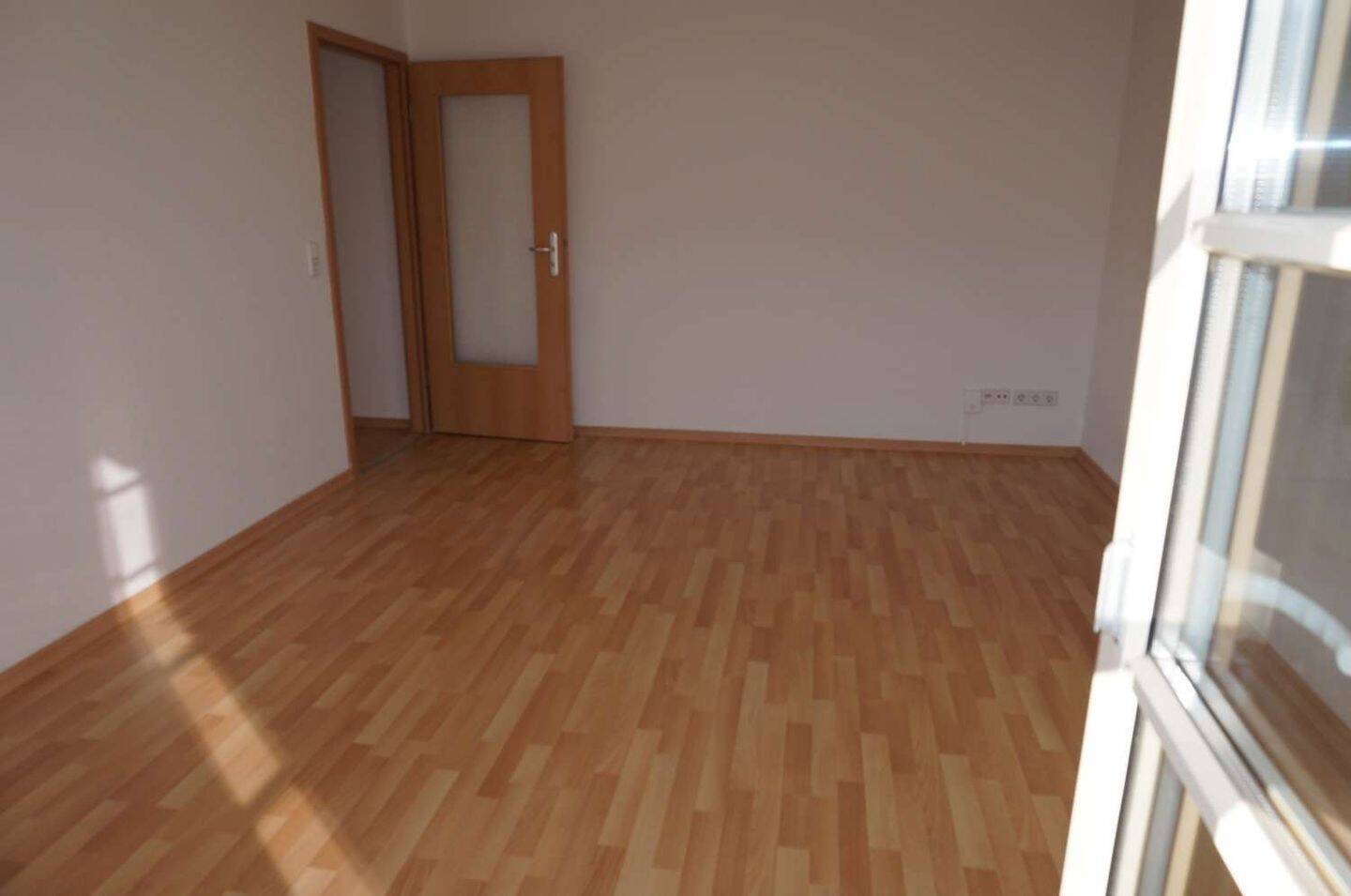 Wohnen im Heimgarten im 2. OG - große Küche + 2 Balkone – Chemnitz – Vorschaubild 8