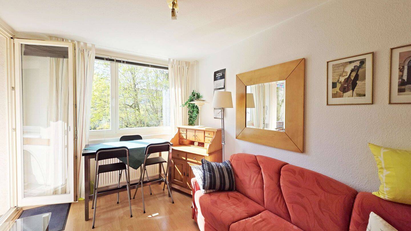 Freie 2-Zimmer-Wohnung mit West-Balkon, EBK und Stellplatz im grünen Zehlendorf-Süd! – Berlin – Vorschaubild 2