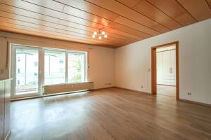 Modernisierte 2-Zimmer-Wohnung mit großer Loggia in Rahm-West. – 47269 Duisburg – Vorschaubild 2