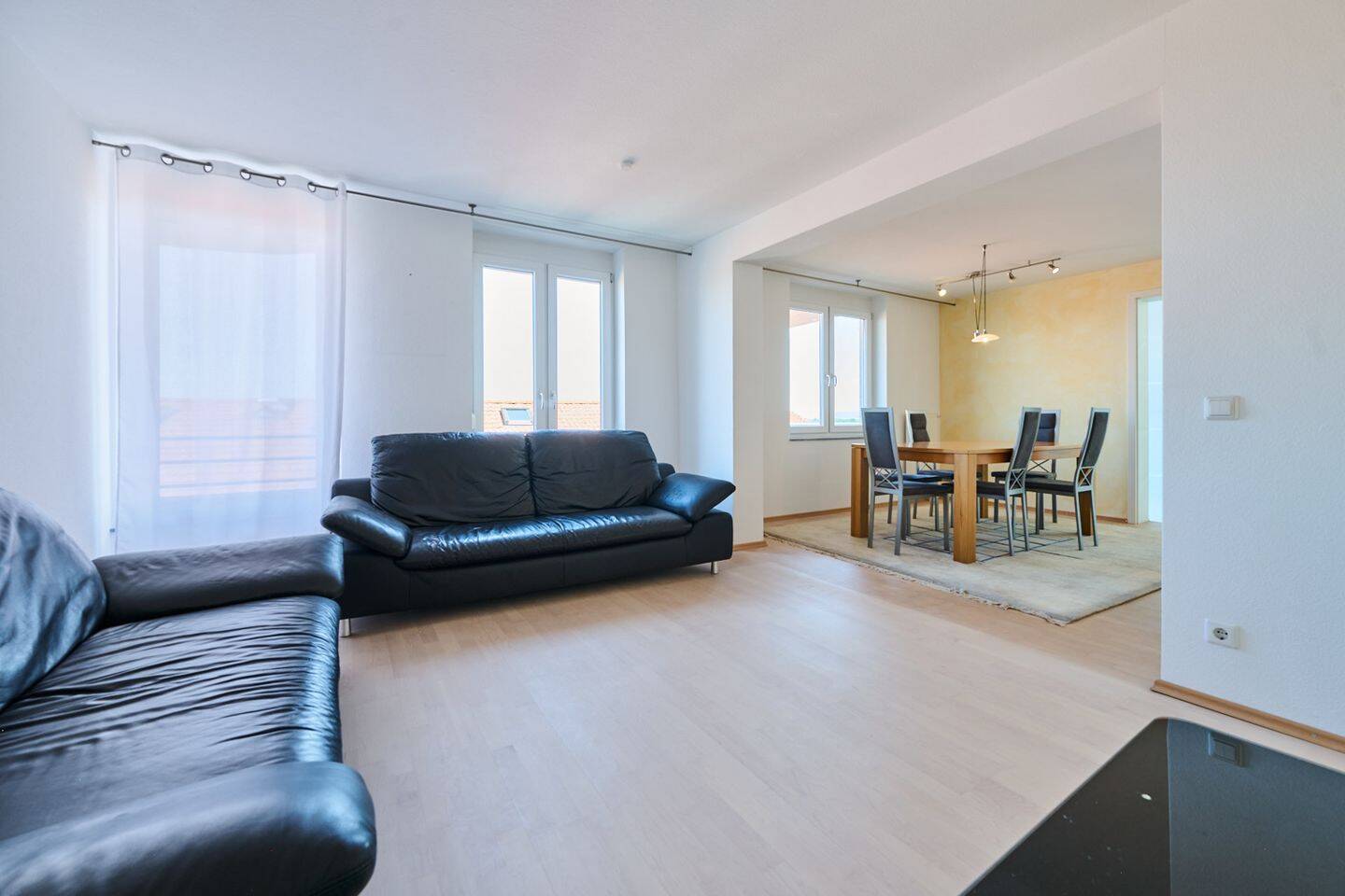 140 m² Wohnkomfort | 4,5 Zimmer | Große Sonnenterrasse | TG-Stellplatz – Filderstadt – Vorschaubild 5