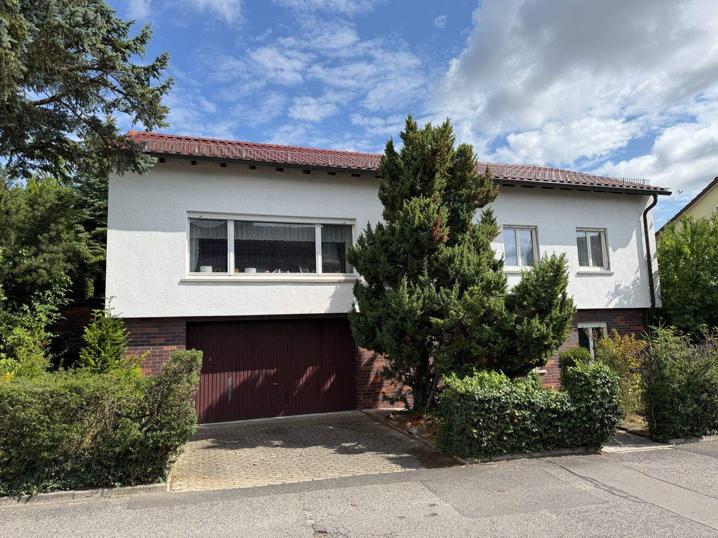 Einfamilienwohnhaus in Repperndorf – Kitzingen – Bild 1 von 9