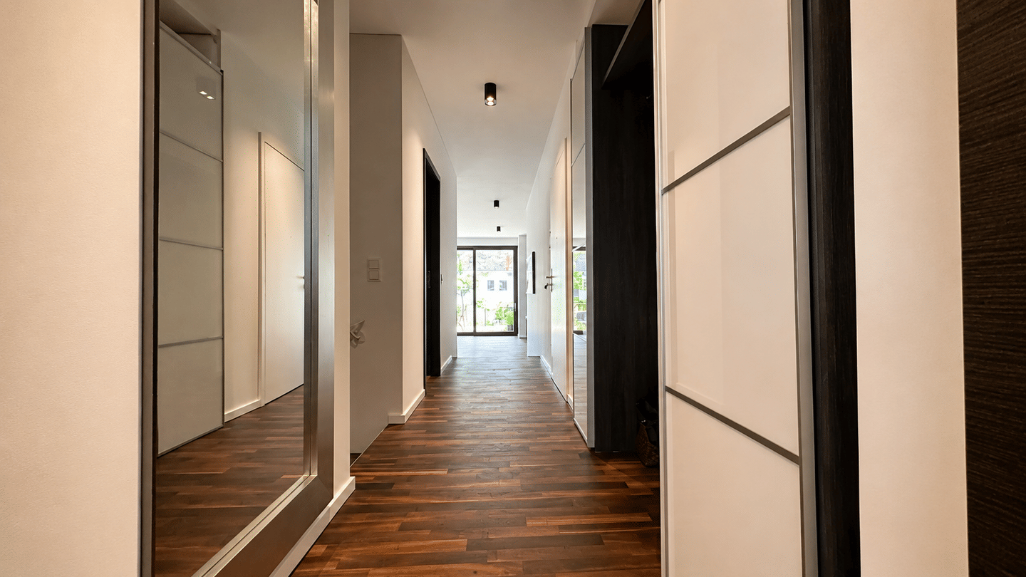 Moderne 5-Zimmer-Maisonettewohnung mit Loftcharakter und Terrasse – Berlin – Vorschaubild 3