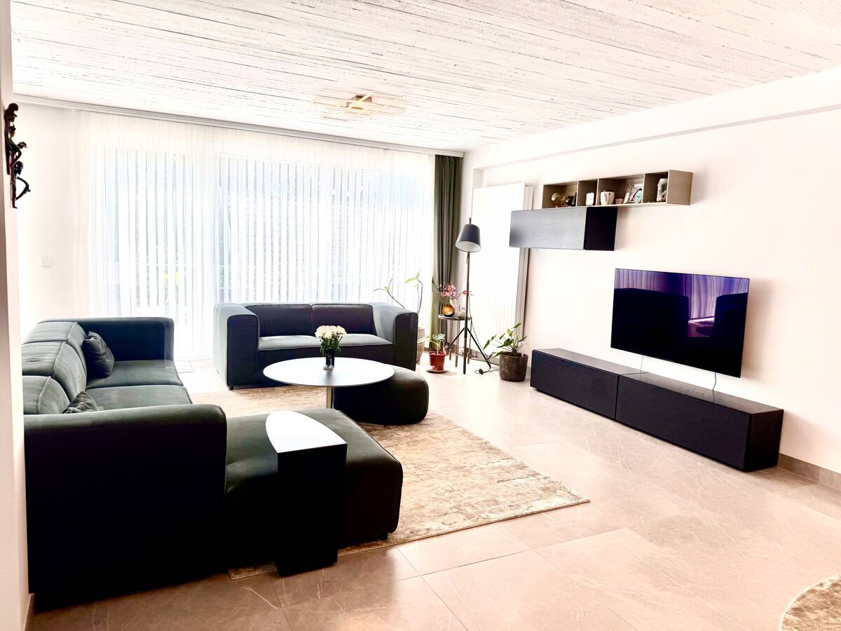 Viel Freiraum: Großzügige 5-Zimmer-Wohnung in Bochum-Stiepel (78qm Wohnküche) – 44797 Bochum – Bild 1 von 9