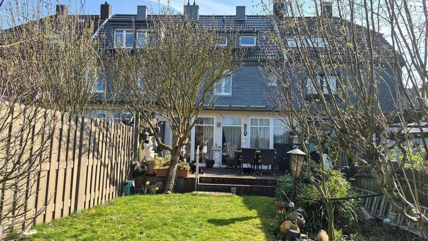 Two in One, 2 Reihenhäuser miteinander verbunden für die große Familie, Wintergärten, Garten und Terrasse ! – Mönchengladbach – Vorschaubild 2
