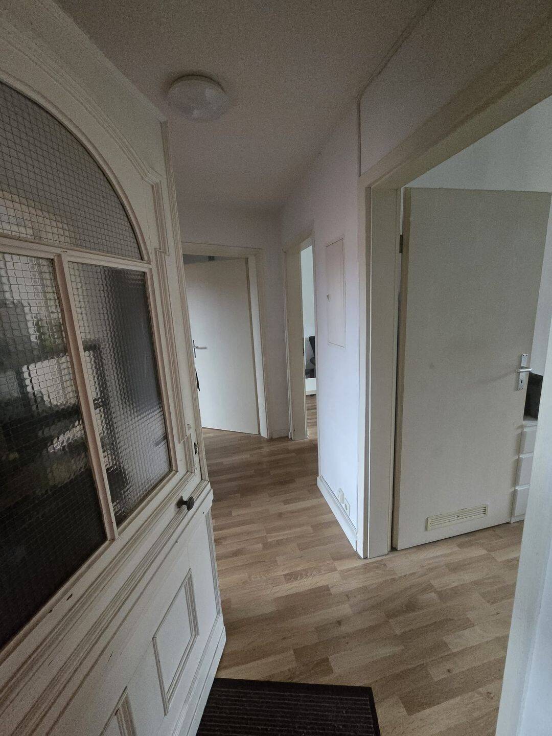 sanierte 2.5 Zimmer Wohnung Gärten h.d.V.