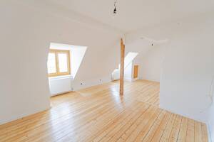 4-Zimmer-Altbauwohnung, 110 m², frisch renoviert, neue EBK und Gemeinschaftsgarten – 23554 Lübeck – Vorschaubild 4